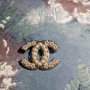 Elegant Pearl and Silver Brooch